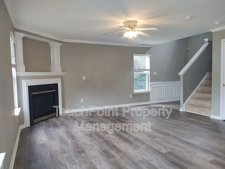 7302 Woodbourne Ln — Photo 7