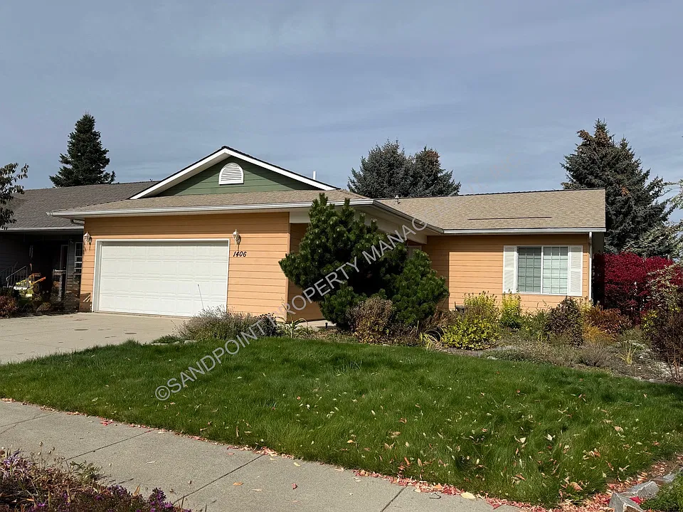 1406 Walnut St