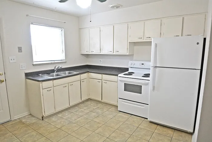 4514 Flower St #4514 — Photo 2