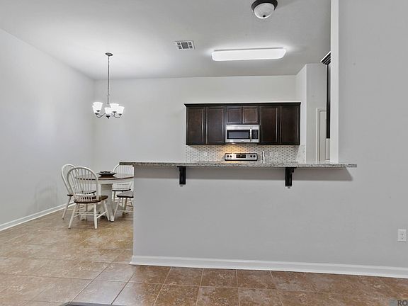 4th image of 42356 Cedarstone Ave