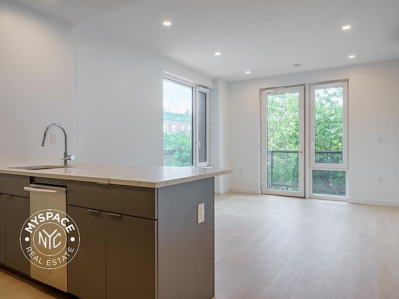 4th image of 1499 Bedford Ave #7A
