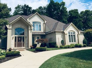 24608 Briarwood Dr, Olmsted Falls, OH 44138
