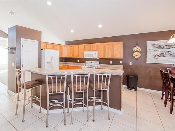 3rd image of 100 Norris Pl
