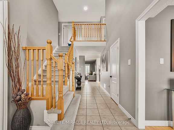 2nd image of 22 Devonleigh Dr