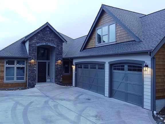 2nd image of 4704 N Island Dr E