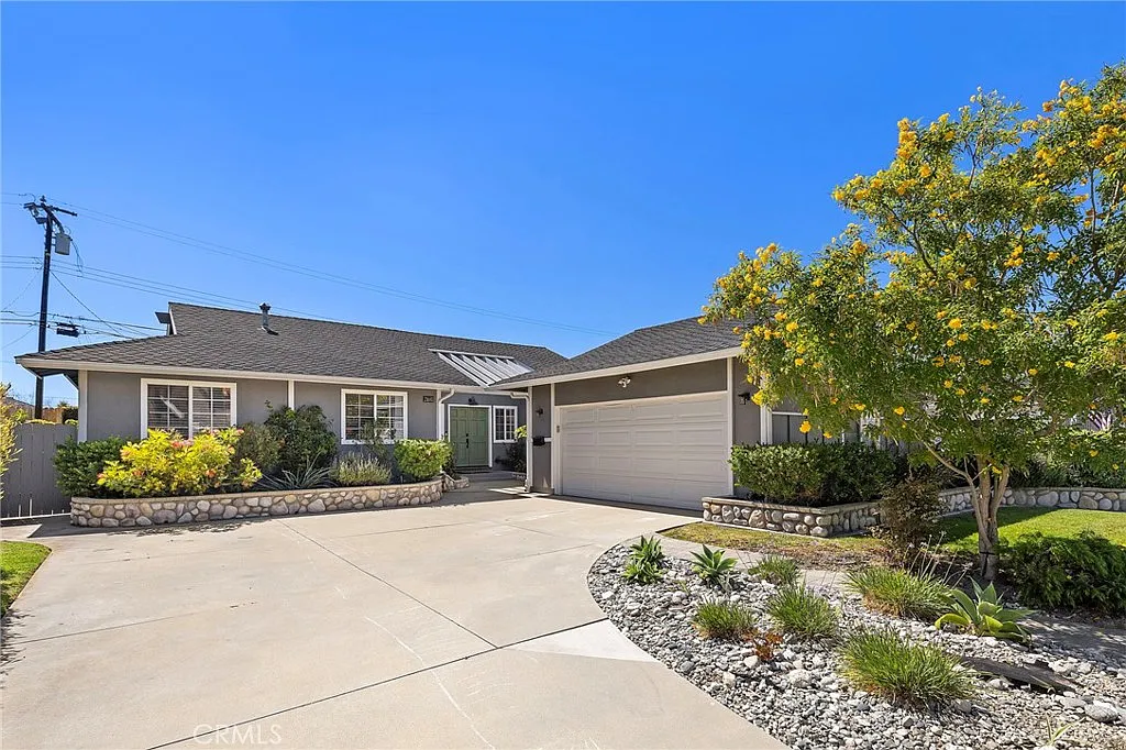 3 bed, 1487 sqft, $6,500 — Photo 1