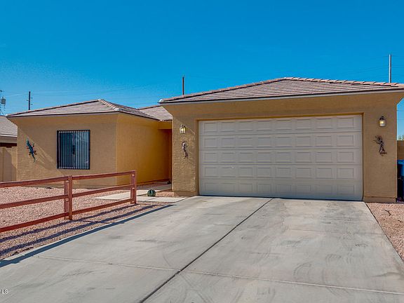 3rd image of 1940 E Pueblo Ave