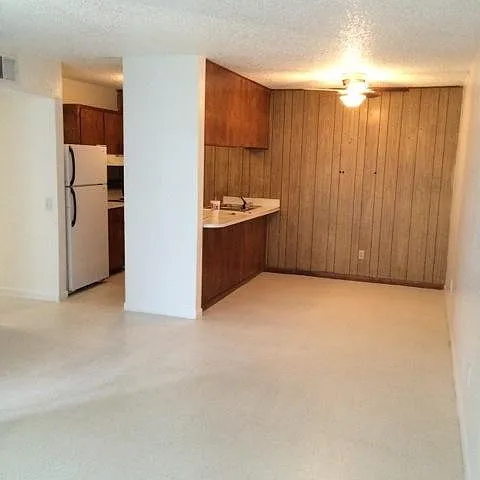 912 7th St #1 Photo 1