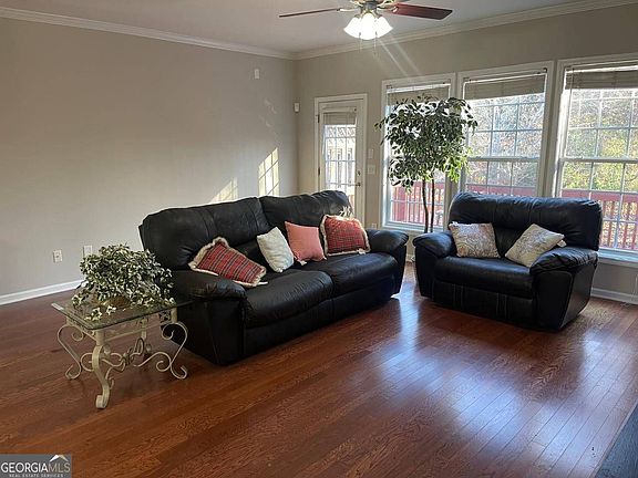 4th image of 3352 Chastain Gardens Dr NW