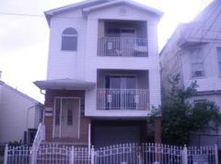 493 S 16th St, Newark, NJ 07103