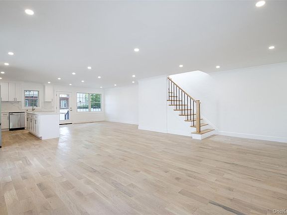 4th image of 30 Kirkwood Rd #B