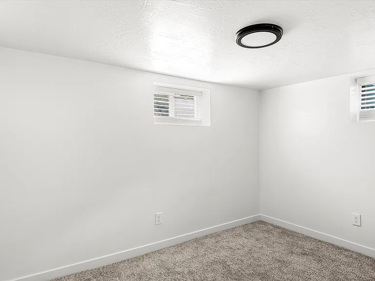 3568 Orchard Ave — Photo 13