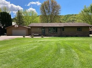 W4823 Harvest Ln, La Crosse, WI 54601