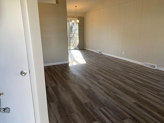 3rd image of 8331 Santa Fe Ln