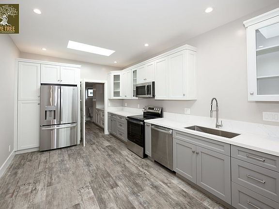 5th image of 494-496 S Marengo Ave #498