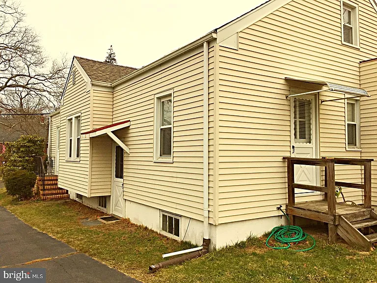 721 Mayflower Ave — Photo 17