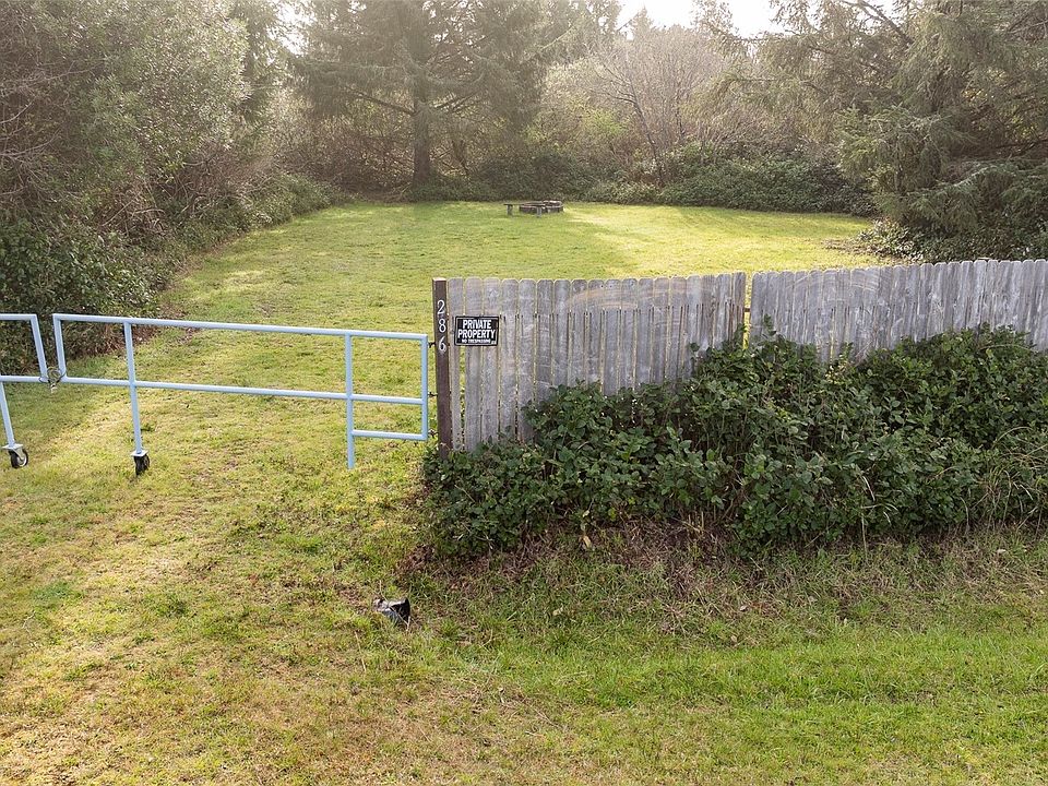 1st image of 286 Captains Court SW