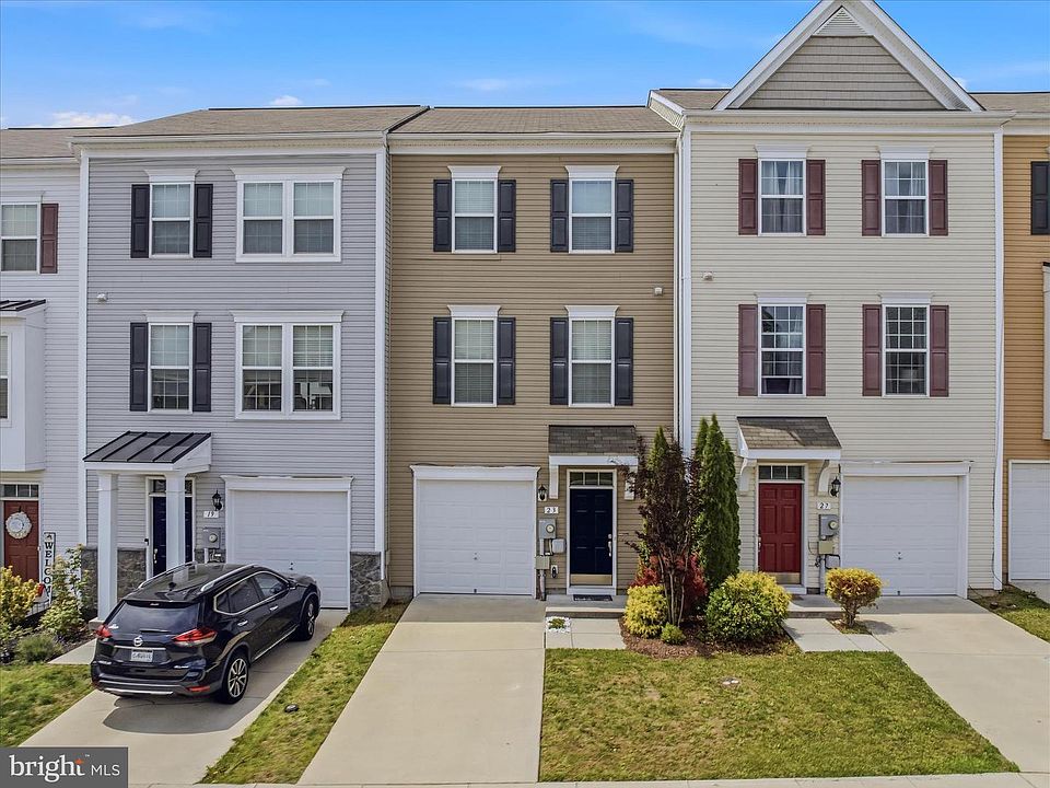 1st image of 23 Landis Ct