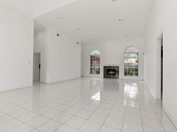 2nd image of 6503 Mimms Dr