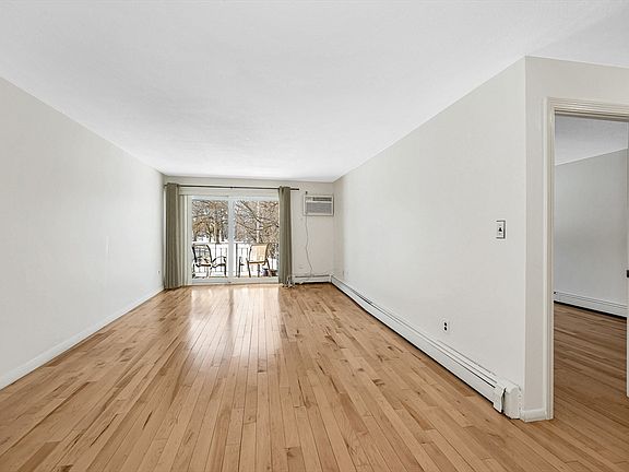 4th image of 37 South St APT 10