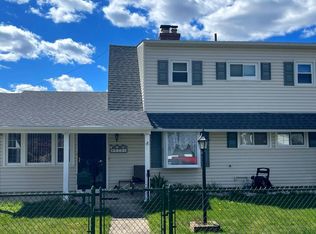 9206 Treaty Rd, Philadelphia, PA 19114