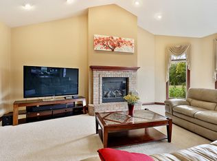 2945 Oak Stream Dr, De Pere, WI 54115