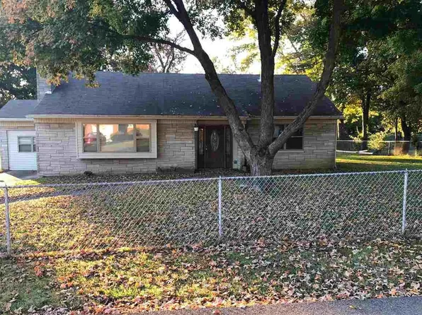 209 Gardner St, Martin, TN 38237