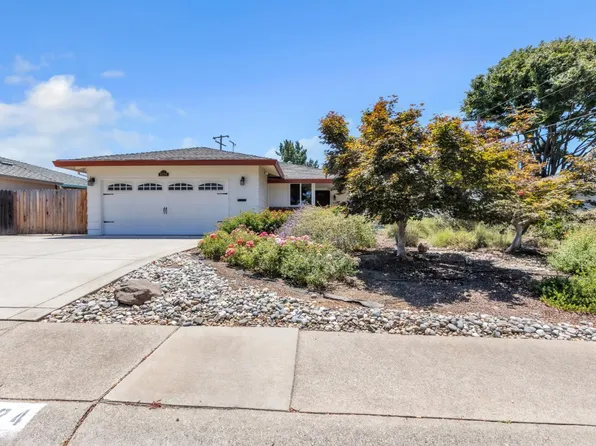 6224 Saint James Dr, Carmichael, CA 95608