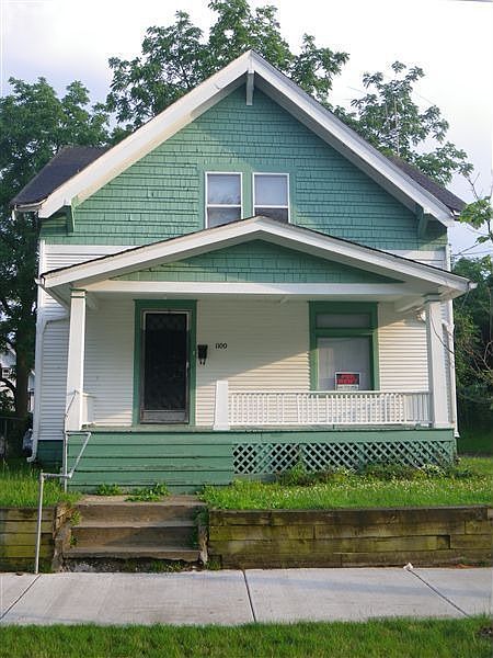 1100 Baxter SE 001