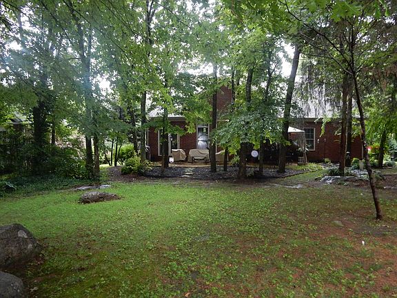 4th image of 2915 Canterbury Ct