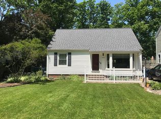 28012 Osborn Rd, Bay Village, OH 44140