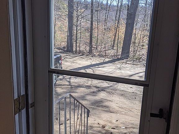 2nd image of 14 Kennebec Dr