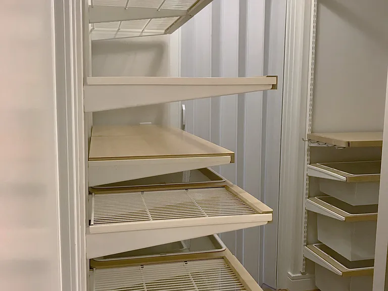 Walk-in closet