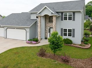 307 Ponderosa Dr, Hartford, WI 53027