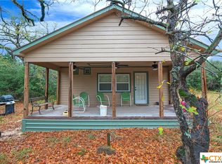 2500 Sunflower Trl, Luling, TX 78648