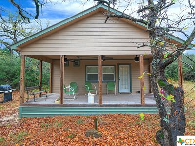 2500 Sunflower Trl, Luling, TX, 78648