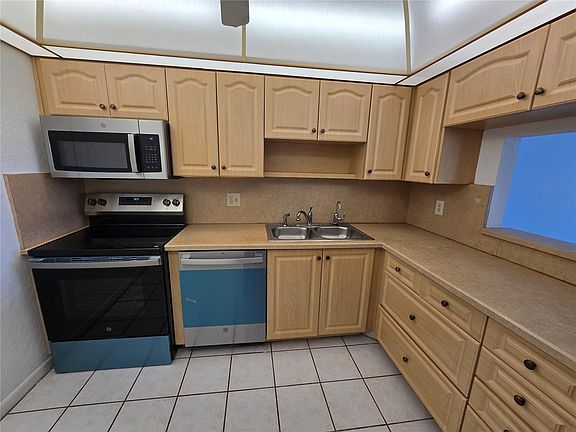 3rd image of 6890 Royal Palm Boulevard #211h