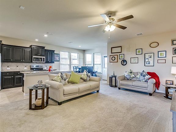 5th image of 1833 Creekwood Dr