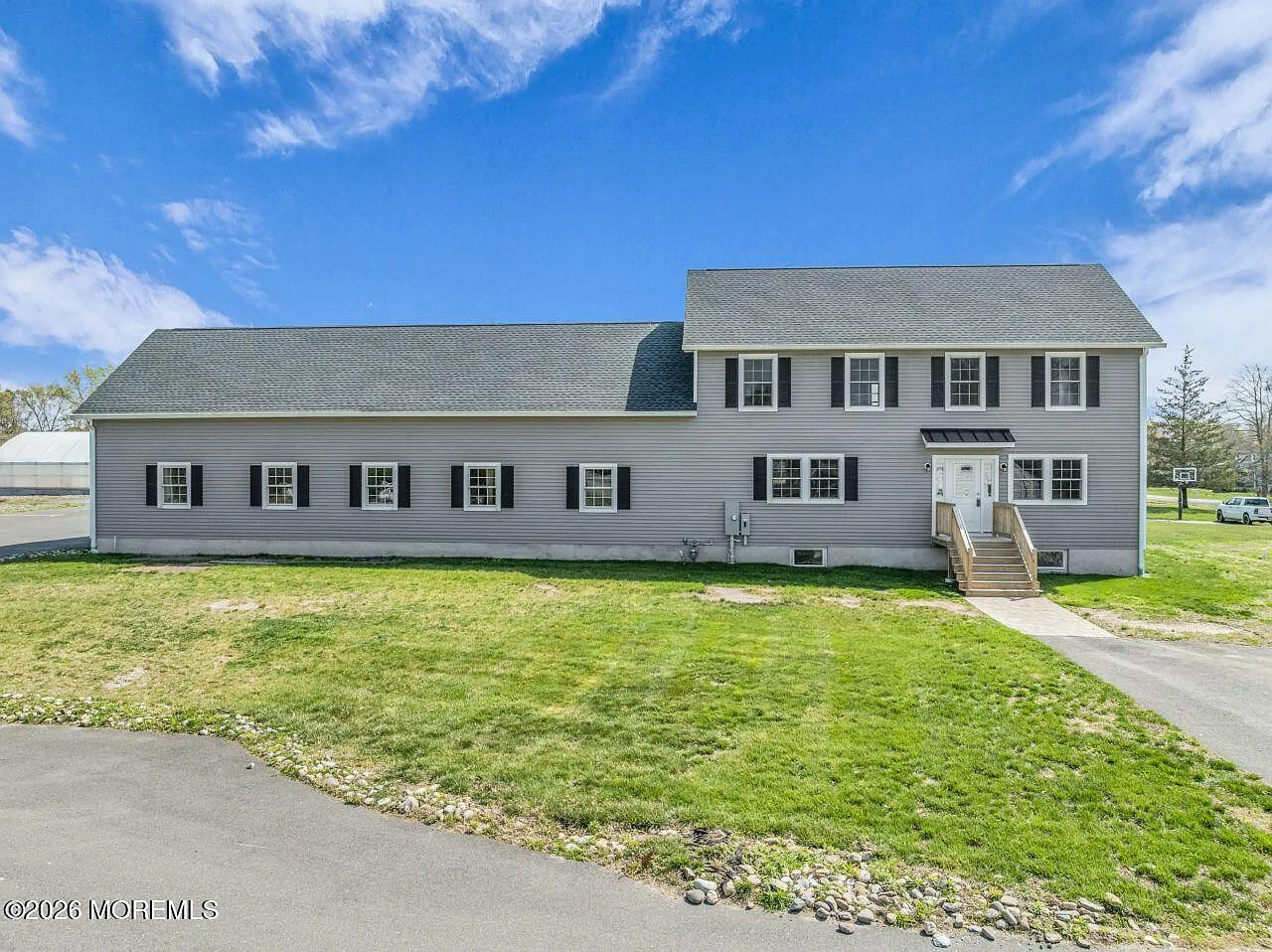 4 bed, 1420 sqft, $5,000 — Photo 2