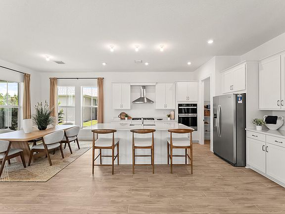 3rd image of 10640 SW Pioneer Parkway