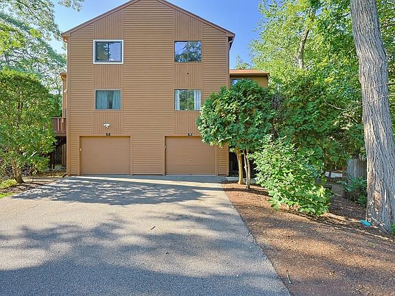 2nd image of 75 Meeting House Path #75