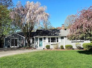 99 Edgewater Dr, Framingham, MA 01702