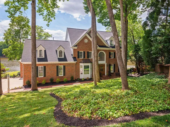 202 Wood Lily Ln, Cary, NC 27518