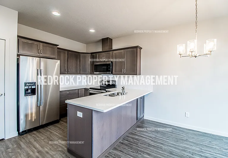 203 S Woodlawn Ln — Photo 30