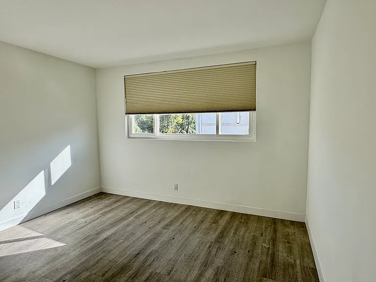 5346 Fairview Blvd — Photo 18