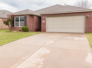 4702 S Ash Dr, Broken Arrow, OK 74011