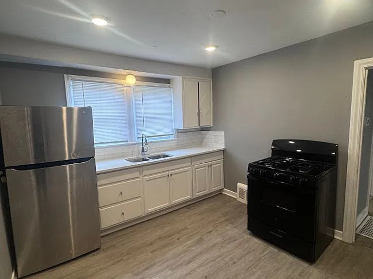 227 W 112th Pl — Photo 18