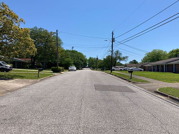 2nd image of 4406 Shamrock Ln