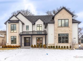 3890 Greenacre Dr, Northbrook, IL 60062