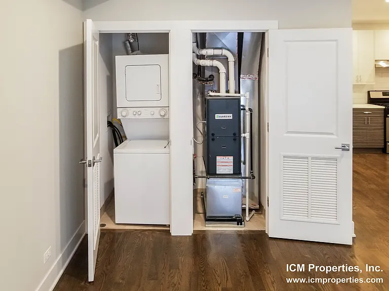 3912 N Janssen Ave #1 — Photo 4
